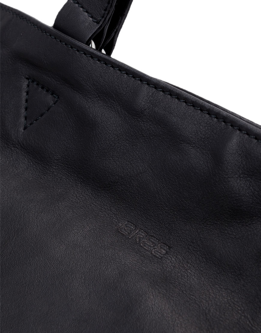 BREE Stockholm 34 black leather shoulder bag δέρμα τσάντα ώμου μαύρο 1970