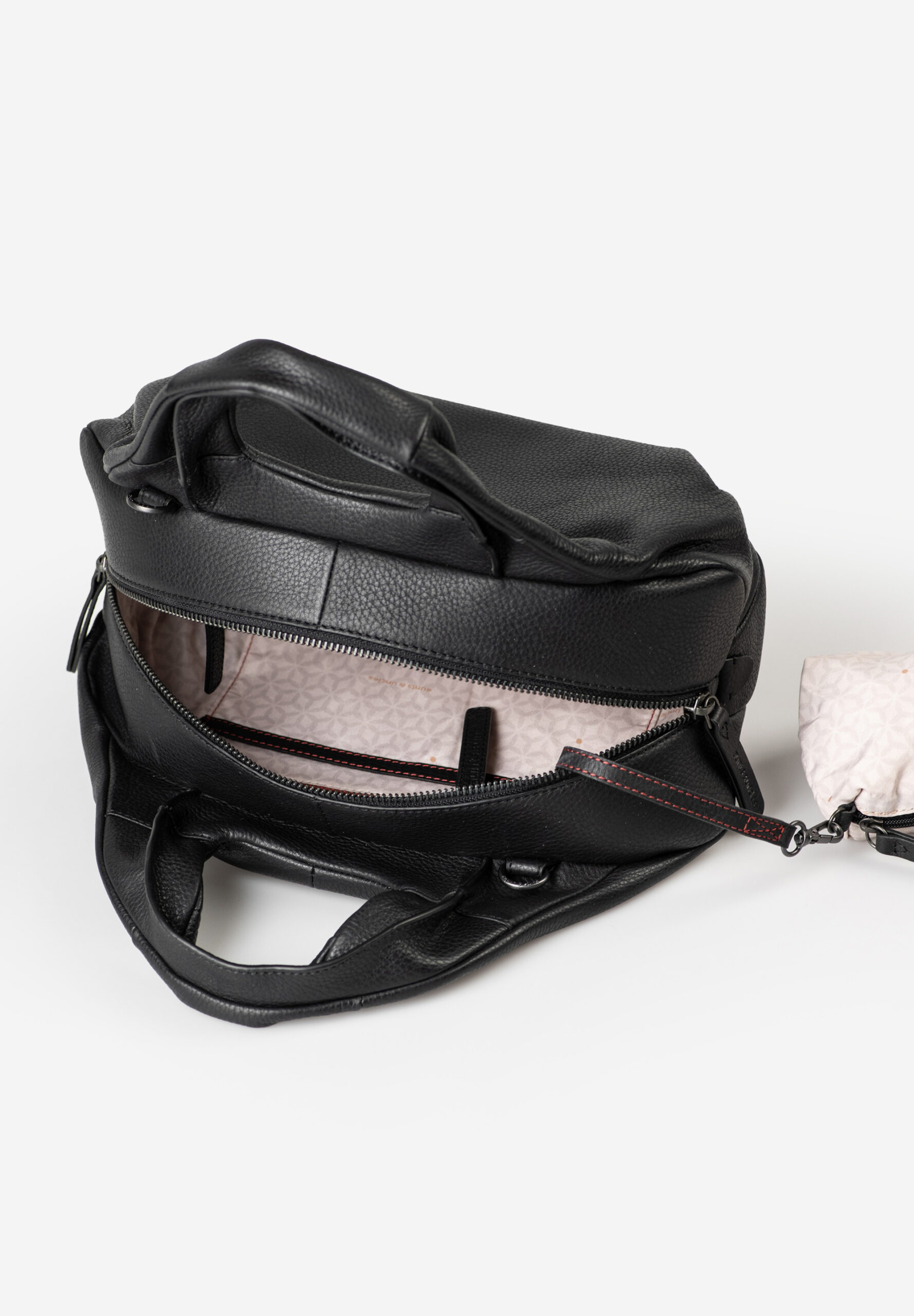 Phil Beauty, black 7